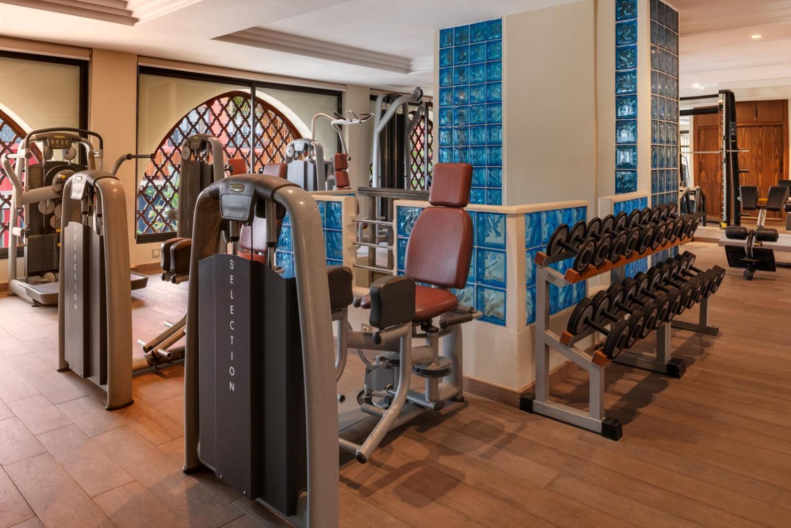 Hivernage Hotel & Spa Marrakesh Exteriör bild The gym at the hotel